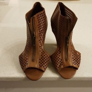 Crown Vintage Wedge Sandal